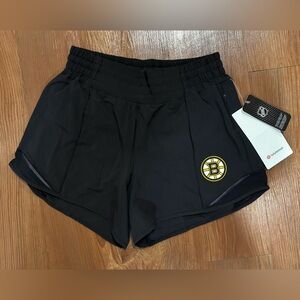 Women’s Boston Bruins Lululemon Black Hotty Hot High-Rise Lined Short 4”